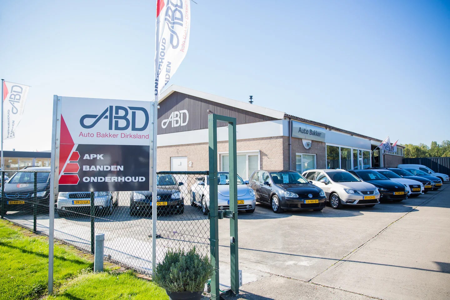 De werkplaats van Auto Bakker Dirksland